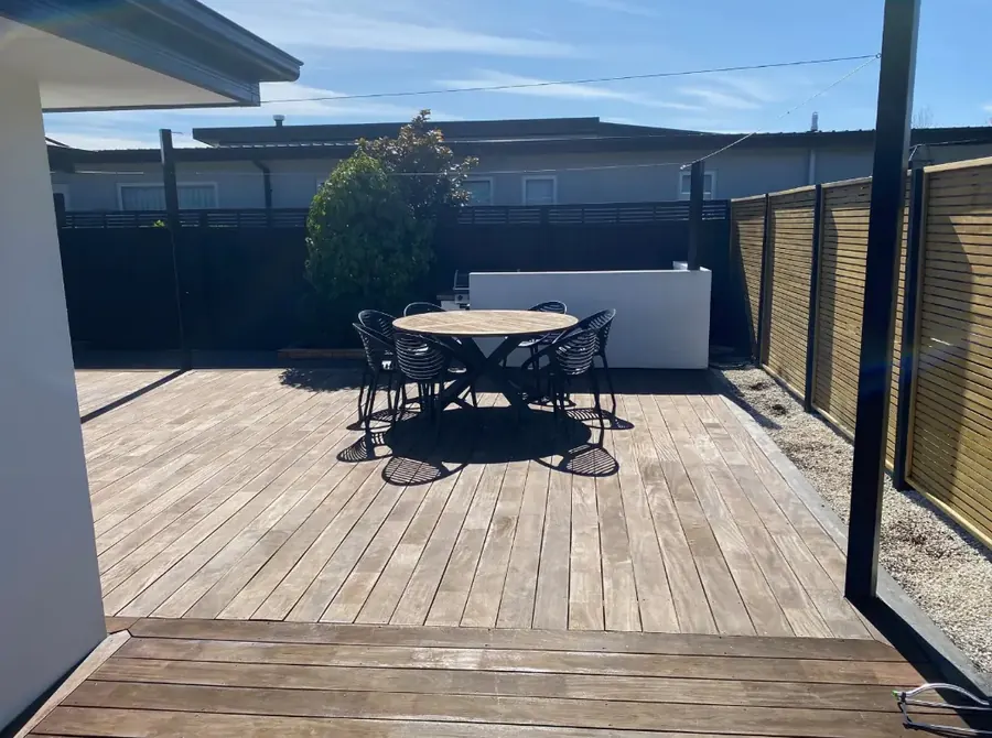 Fence painting in Amberley
